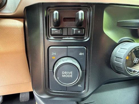 Used 2024 Ford F250 XLT AWD/4WD image 22