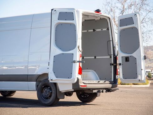 New 2026 Mercedes-Benz Sprinter 2500 image 9