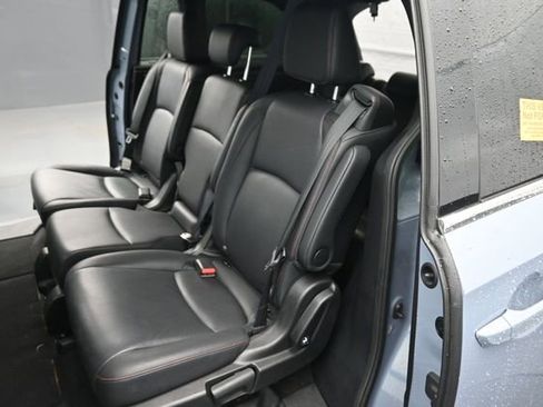 Used 2025 Honda Odyssey Sport-L image 14