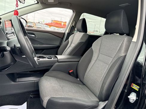 Used 2021 Nissan Rogue SV image 11