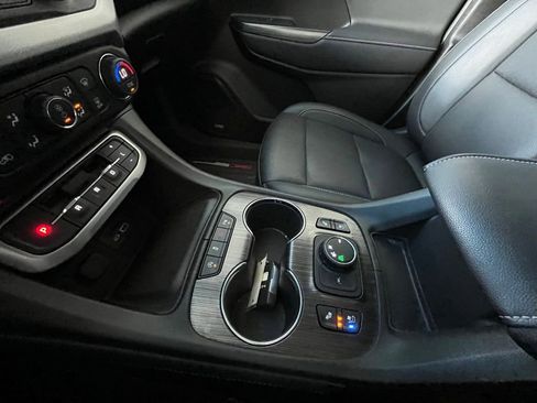 Used 2023 GMC Acadia SLT w/ Technology Package FWD image 24