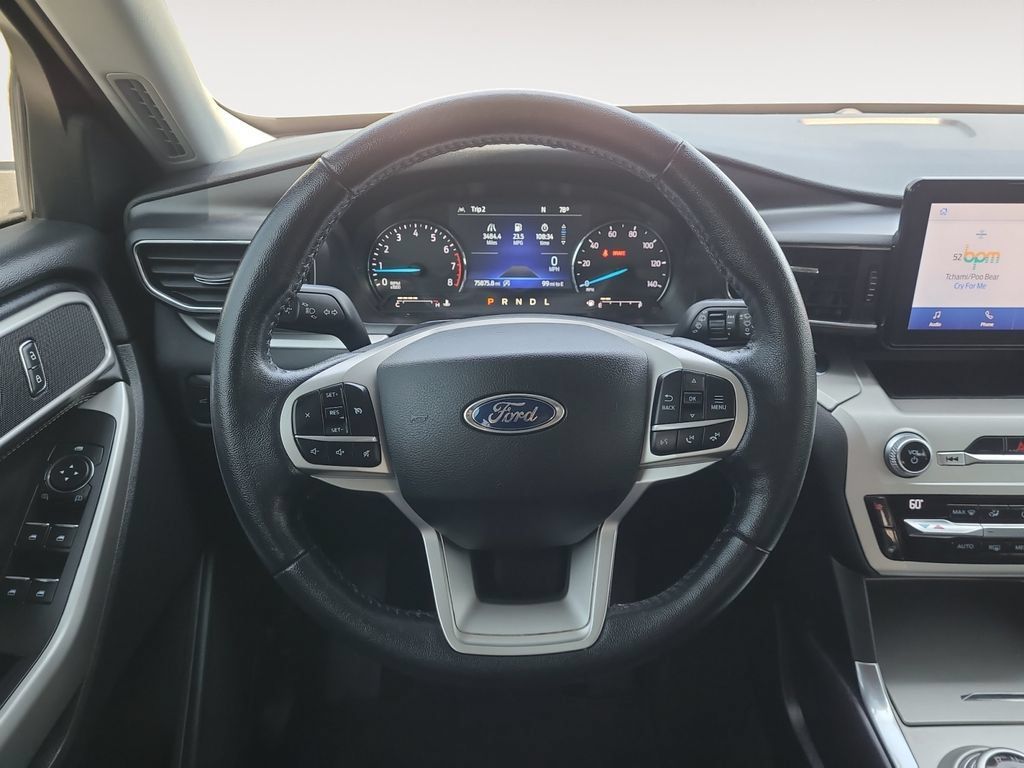 Used 2021 Ford Explorer XLT w/ Equipment Group 202A AWD/4WD image 12