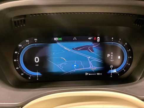 Certified 2024 Volvo XC60 B5 Ultimate w/ Climate Package image 34