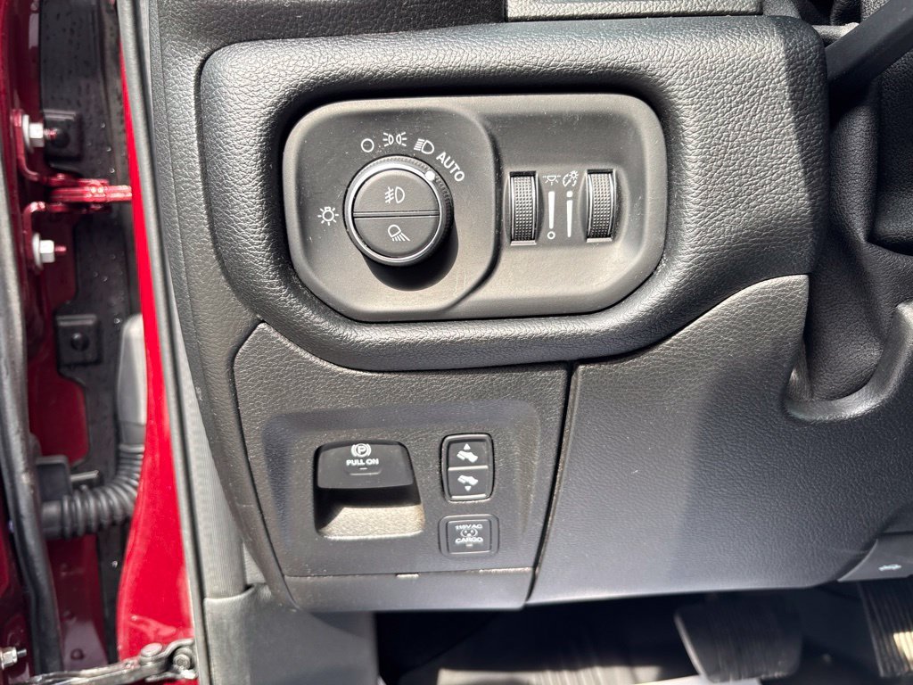 Used 2021 RAM 1500 Laramie w/ Sport Appearance Package AWD/4WD image 38