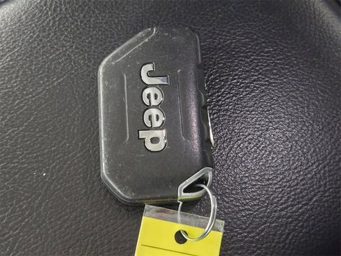 Used 2018 Jeep Wrangler Sport image 19