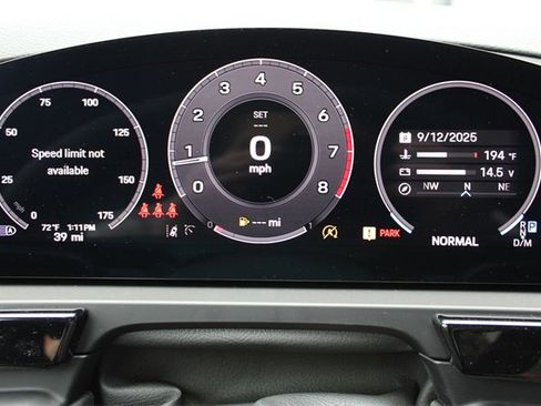 Used 2025 Porsche Cayenne Coupe image 16