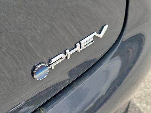New 2026 Toyota Prius Plug-In Hybrid FWD image 7