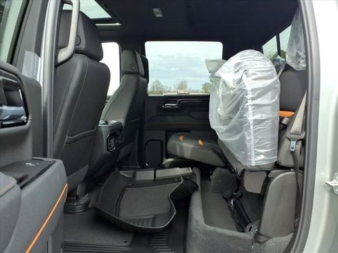 New 2026 GMC Sierra 2500 AT4 w/ AT4 Premium Plus Package image 15