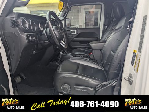 Used 2020 Jeep Gladiator Overland image 18