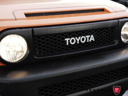 Used 2013 Toyota FJ Cruiser 4WD w/ Upgrade Pkg image 19