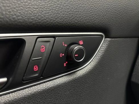 Used 2016 Volkswagen Passat 1.8T SEL Premium image 48