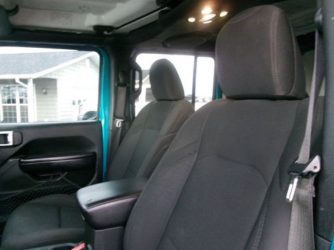 Used 2019 Jeep Wrangler Unlimited Sport S AWD/4WD image 10