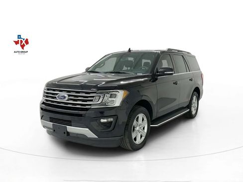 Used 2019 Ford Expedition XLT w/ Equipment Group 202A image 4
