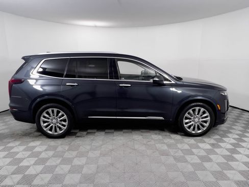 Used 2022 Cadillac XT6 Premium Luxury image 8