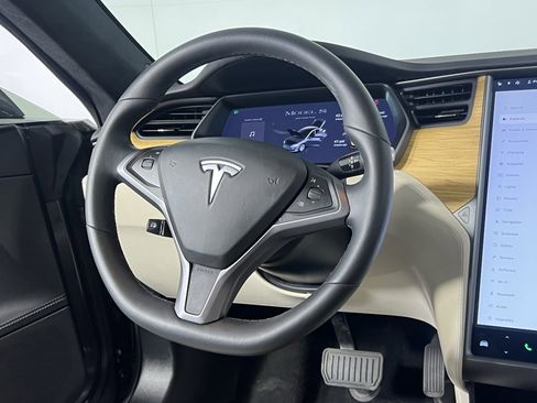Used 2021 Tesla Model S Long Range image 13