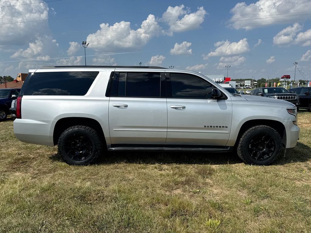 Used 2018 Chevrolet Suburban Premier AWD/4WD image 6