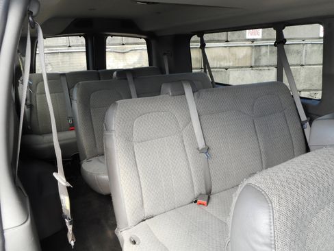 Used 2016 Chevrolet Express 3500 LT w/ LT Preferred Equipment Group image 20