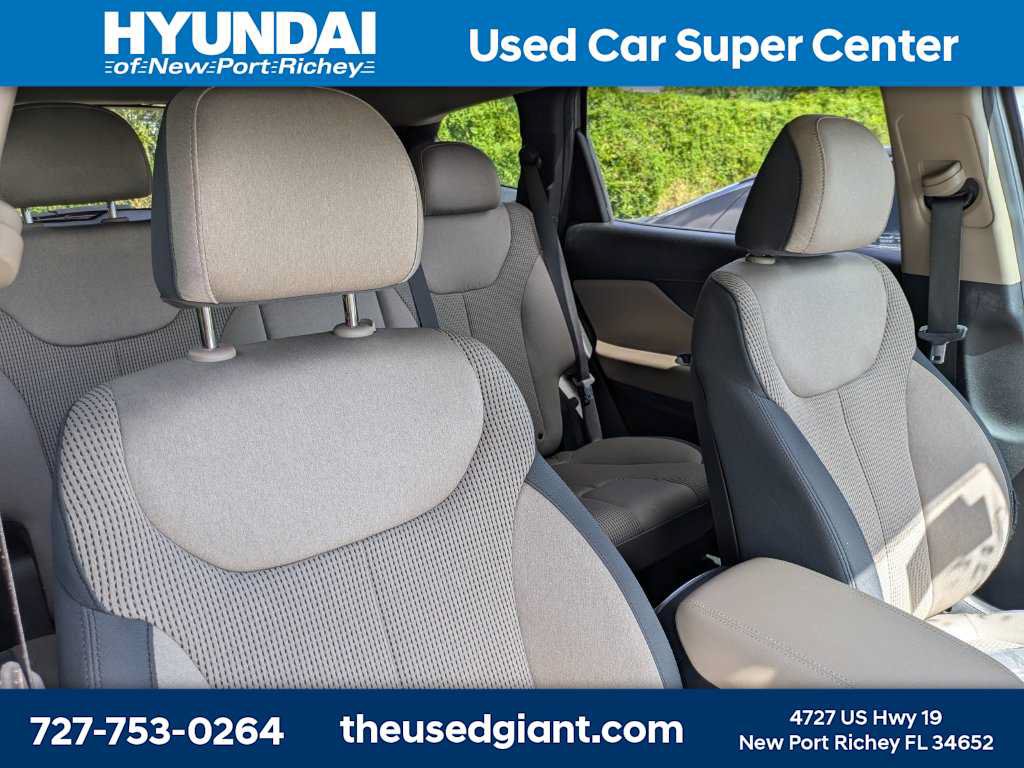 Used 2019 Hyundai Santa Fe SEL FWD image 5