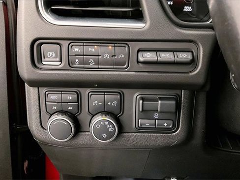 Used 2021 Chevrolet Tahoe High Country w/ Premium Package image 37