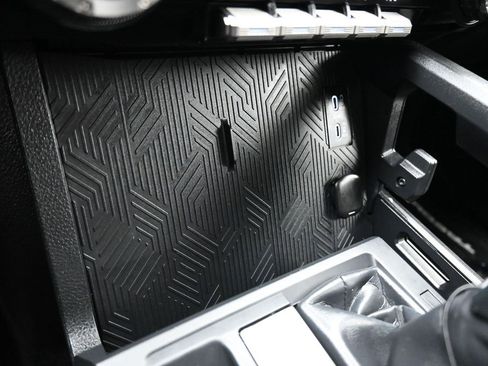 Used 2025 Toyota Tacoma SR image 20