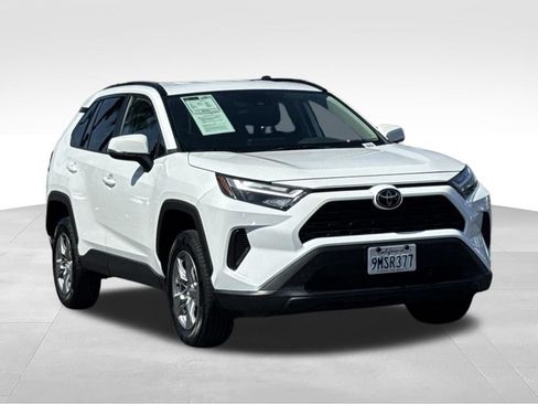 Used 2024 Toyota RAV4 XLE FWD image 2
