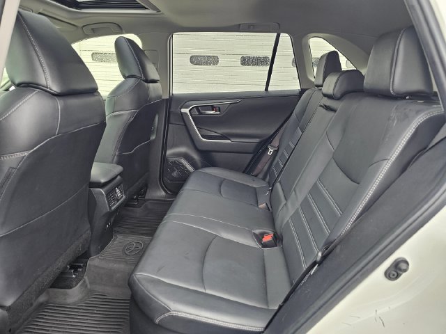Used 2021 Toyota RAV4 Limited AWD/4WD image 16