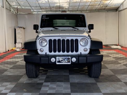Used 2018 Jeep Wrangler Unlimited Sport S AWD/4WD image 2