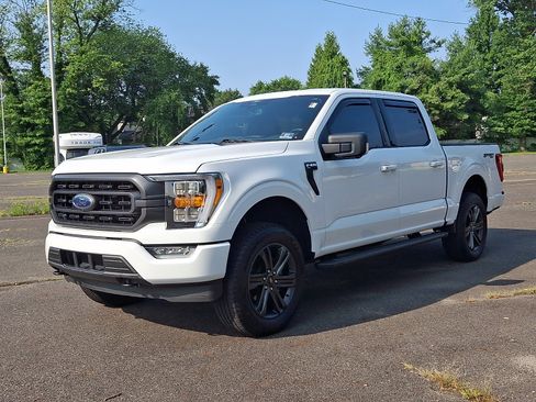 Used 2022 Ford F150 XLT w/ Equipment Group 302A High AWD/4WD image 3