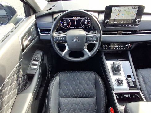 Used 2024 Mitsubishi Outlander SEL AWD/4WD image 27