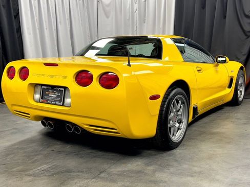 Used 2003 Chevrolet Corvette Z06 w/ Memory Package, 3 Drivers image 7