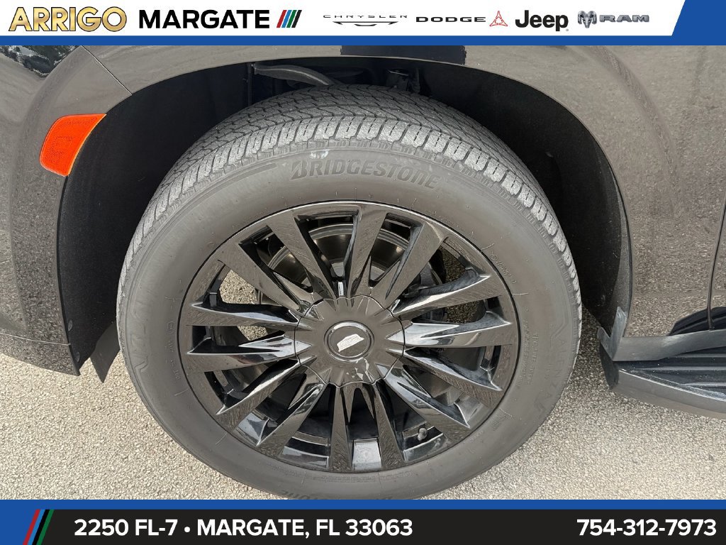 Used 2023 Cadillac Escalade ESV Luxury RWD image 22