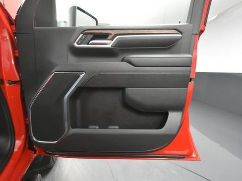 Used 2024 GMC Sierra 2500 SLE image 44