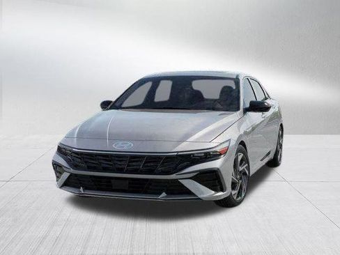 New 2026 Hyundai Elantra SEL Sport FWD image 14