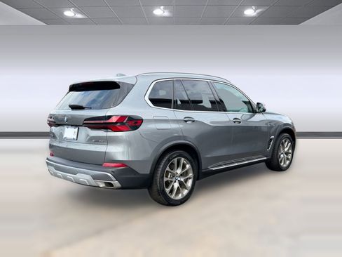 Used 2024 BMW X5 sDrive40i image 9