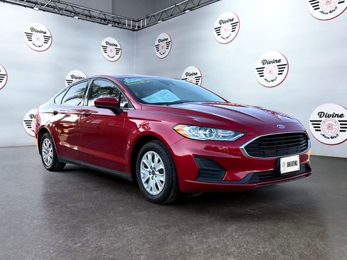 Used 2020 Ford Fusion S image 3