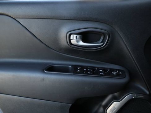 Used 2022 Jeep Renegade Sport AWD/4WD image 14
