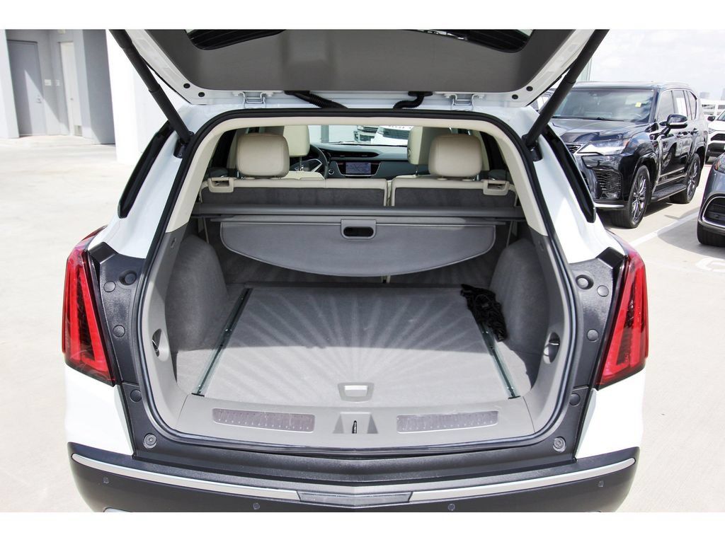 Certified 2023 Cadillac XT5 Premium Luxury w/ Technology Package FWD image 30