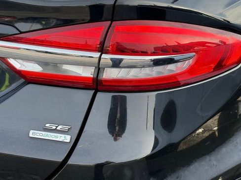 Certified 2017 Ford Fusion SE w/ Fusion SE Technology Package image 29