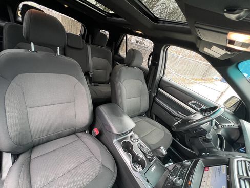 Used 2017 Ford Explorer XLT w/ Equipment Group 201A image 17