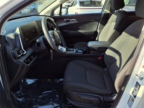 Used 2024 Kia Sportage LX image 13