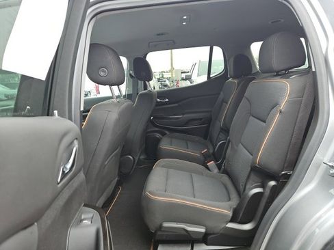 Certified 2023 GMC Acadia AT4 image 19