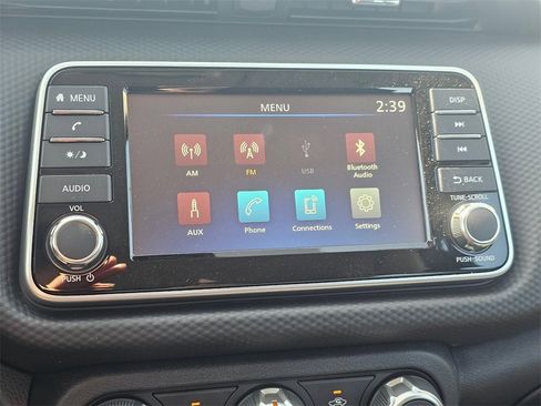 New 2025 Nissan Kicks Play S image 13