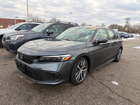 Used 2023 Honda Civic Touring image 9