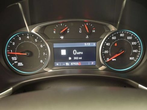 Used 2023 Chevrolet Equinox Premier AWD/4WD image 32