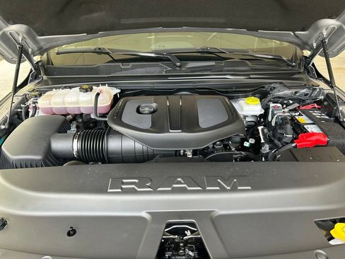 Used 2025 RAM 1500 Big Horn AWD/4WD image 12