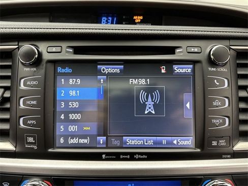 Used 2018 Toyota Highlander Limited image 16