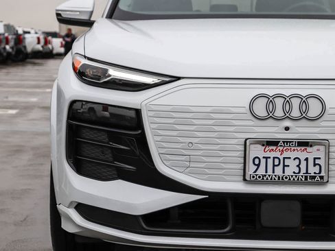 Used 2025 Audi Q6 e-tron Premium w/ Convenience Package image 6