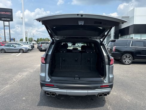 Certified 2025 GMC Acadia Elevation AWD/4WD image 11