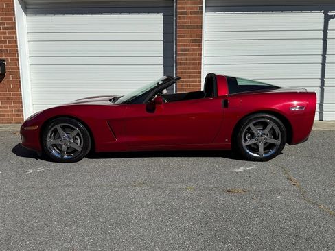 Used 2008 Chevrolet Corvette Coupe w/ Z51 Performance Package image 21