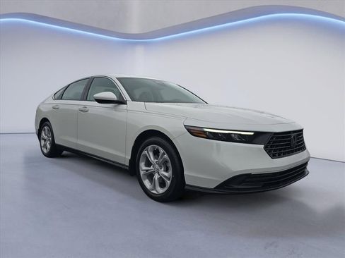 New 2025 Honda Accord LX image 7